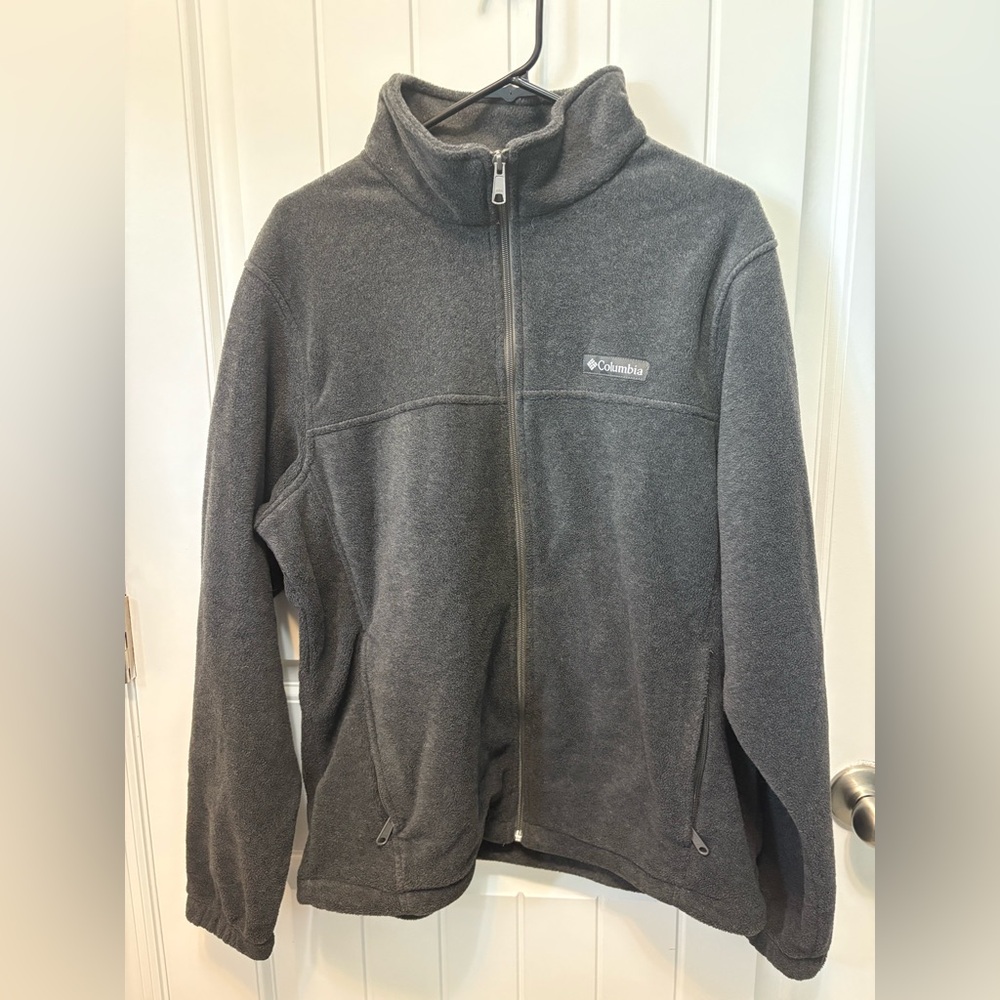 Columbia Gray Fleece Zip up Jacket. Size Large.